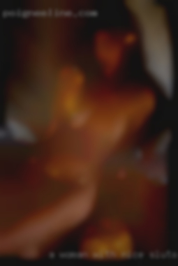A woman with nice sluts full breast from Brisbane.