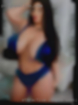 Attractive couple seeking mature the naked same !