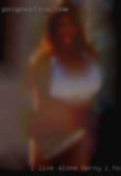 I live alone horny (I housewives can host) from Cullman AL.