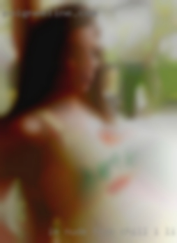 Im nude from chill, I like to hike and adventure in Matewan WV.