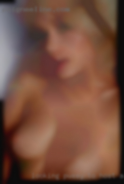 Looking pussy to host and live finding alone.